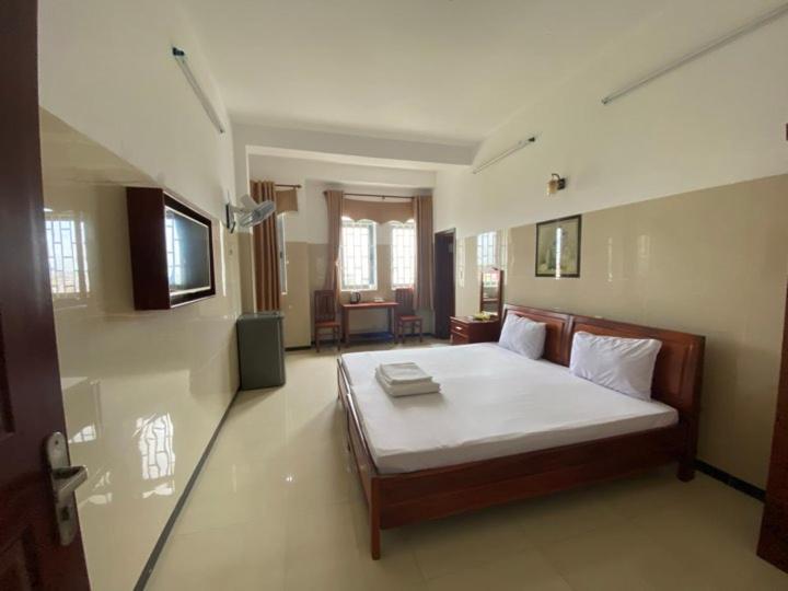 Hotel My Viet Di An Екстер'єр фото